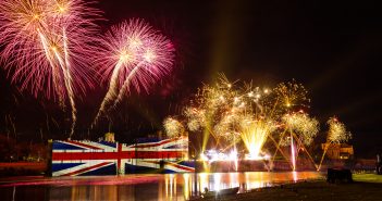 Bonfire Night: London fireworks displays